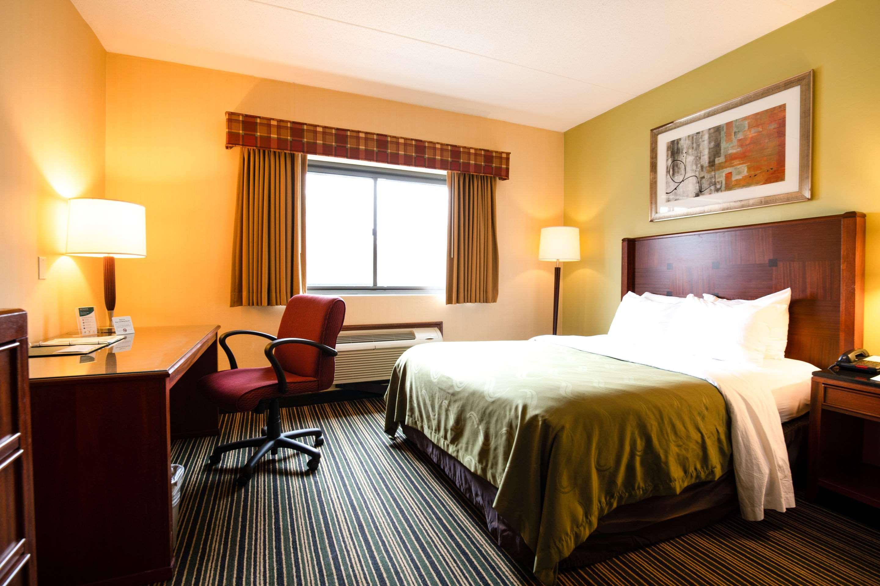 Quality Inn Cromwell - Middletown Exteriör bild