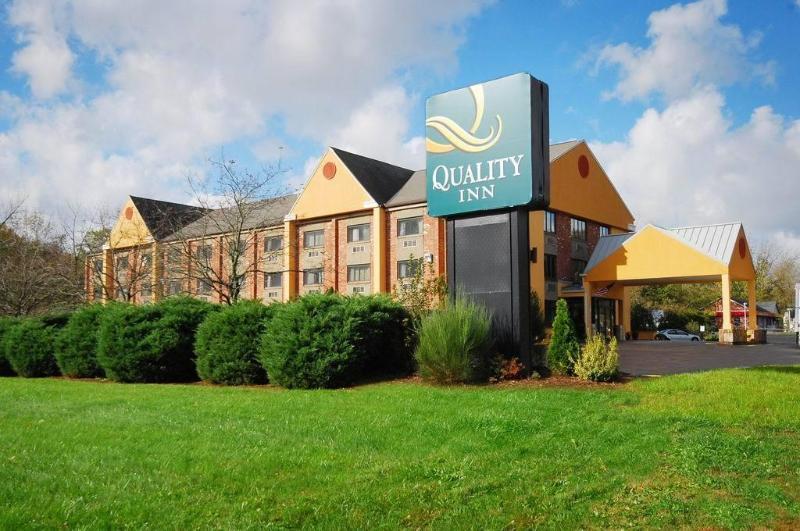 Quality Inn Cromwell - Middletown Exteriör bild